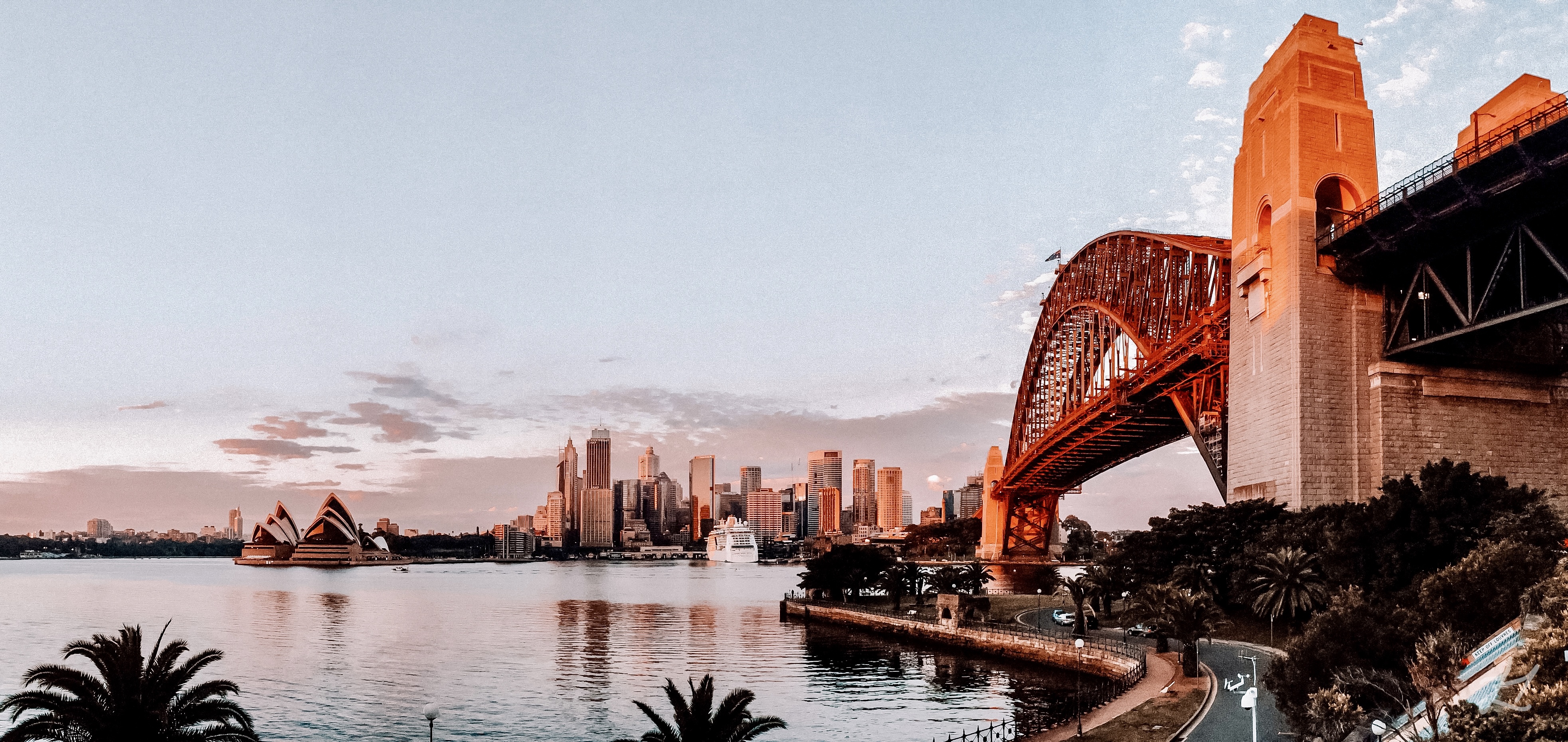 Sunrise at Wilson's Point overlooking the Sydney Harbour Bridge, Opera House and city.