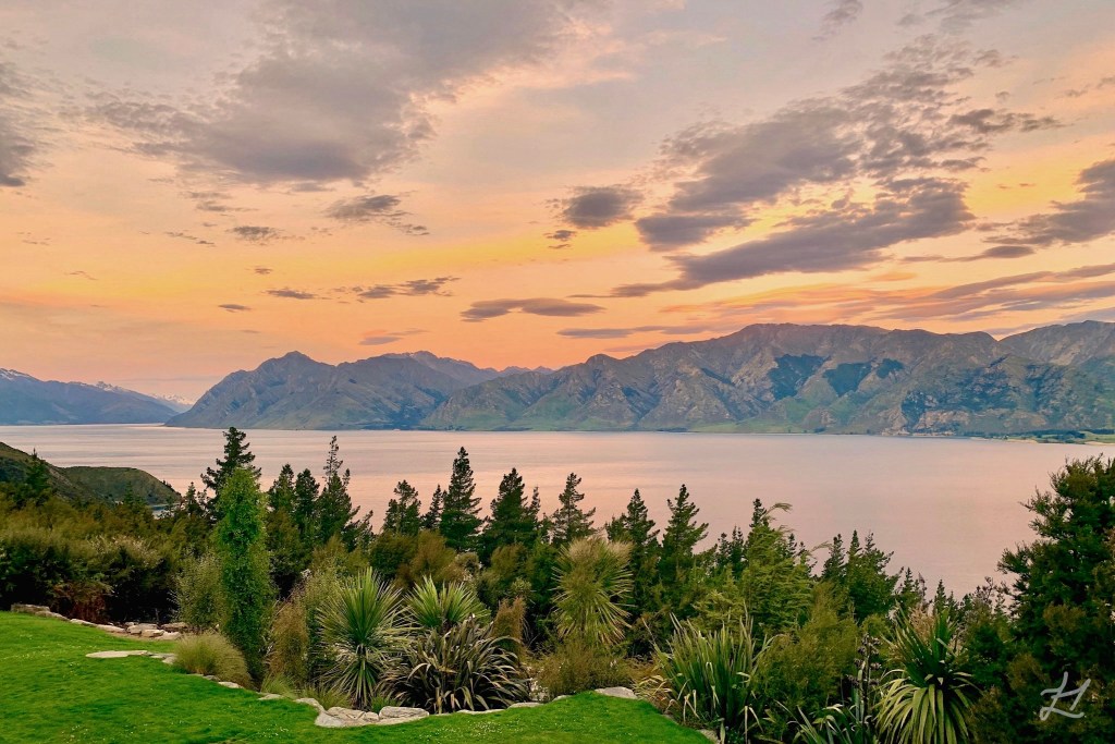 Lake Hāwea View Sunset