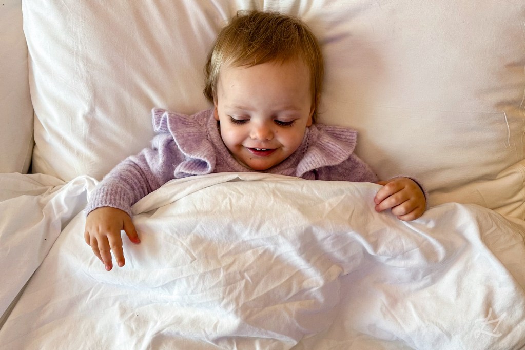 Kaydes in Oval Hotel bed