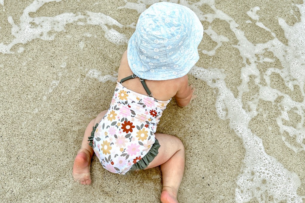 Kaydes playing at Ka'a'awa Beach, Hawaii